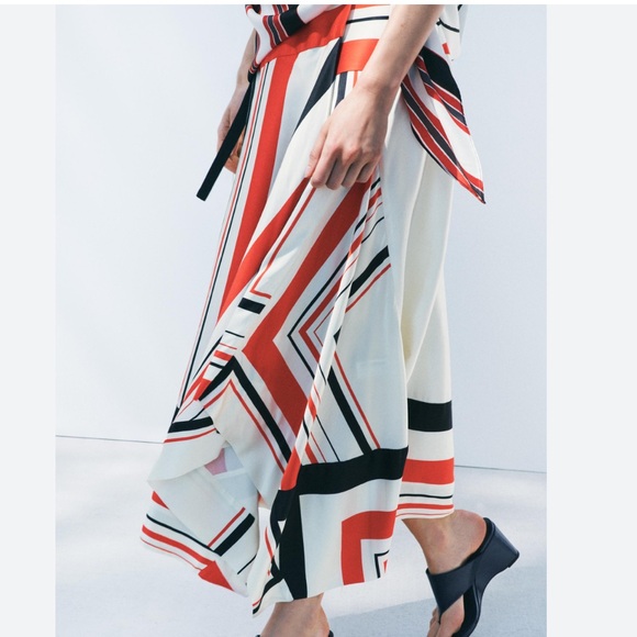 Zara NWT asymmetrical stripe skirt ZW Collection 2821/038 - Picture 4 of 8